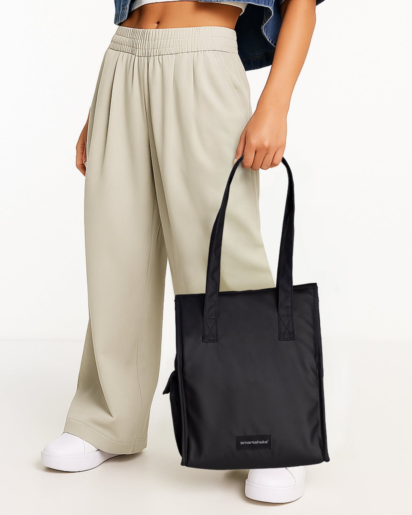 lunch-tote-bag-x4 Smartshake_Lunch_Tote_Bag_lifestyle.jpg