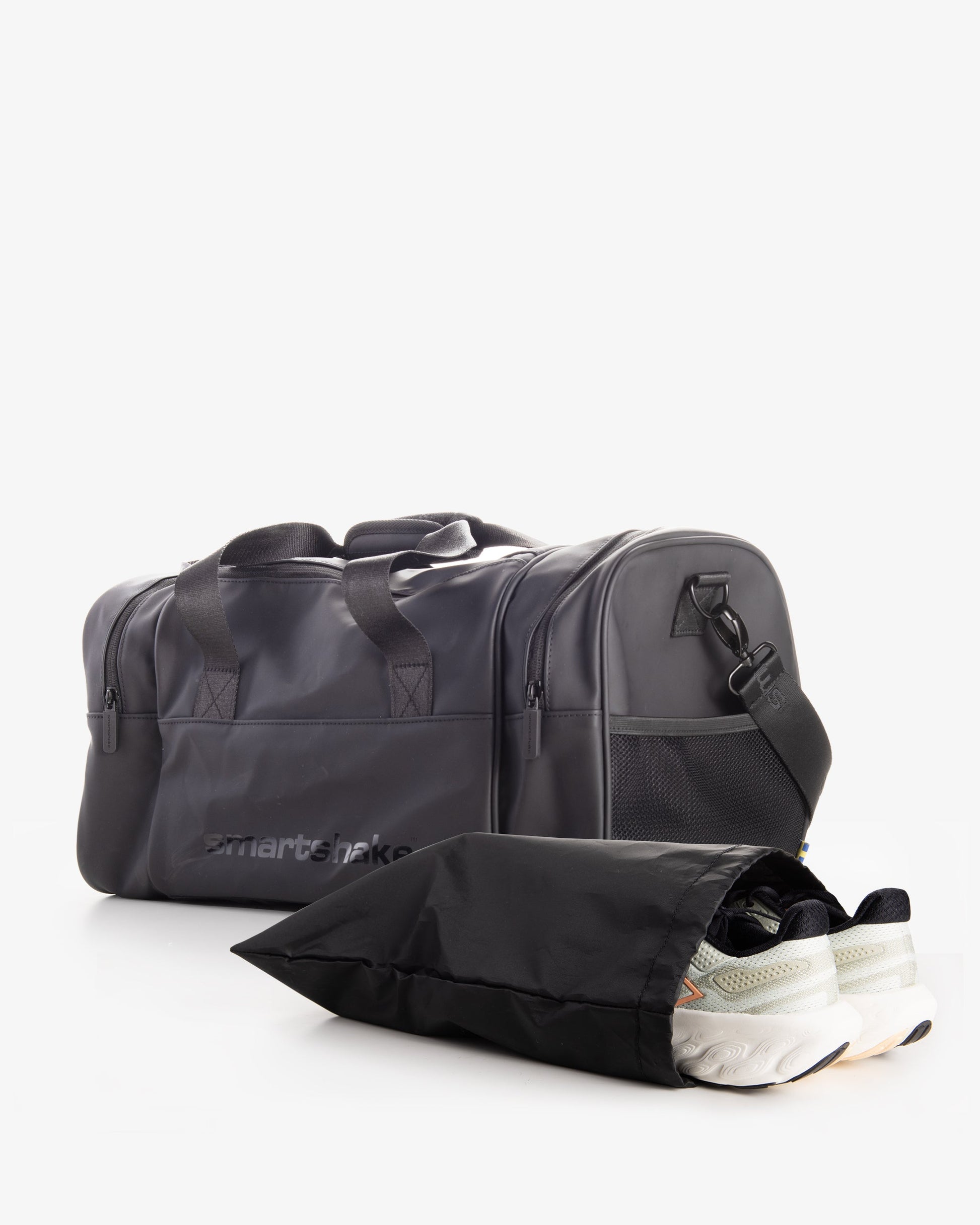 gym-bag-black-r3 Smartshake_gym_bag_Black_unassamled_24a00c8d-f290-45f6-bb42-151f345784ff.jpg